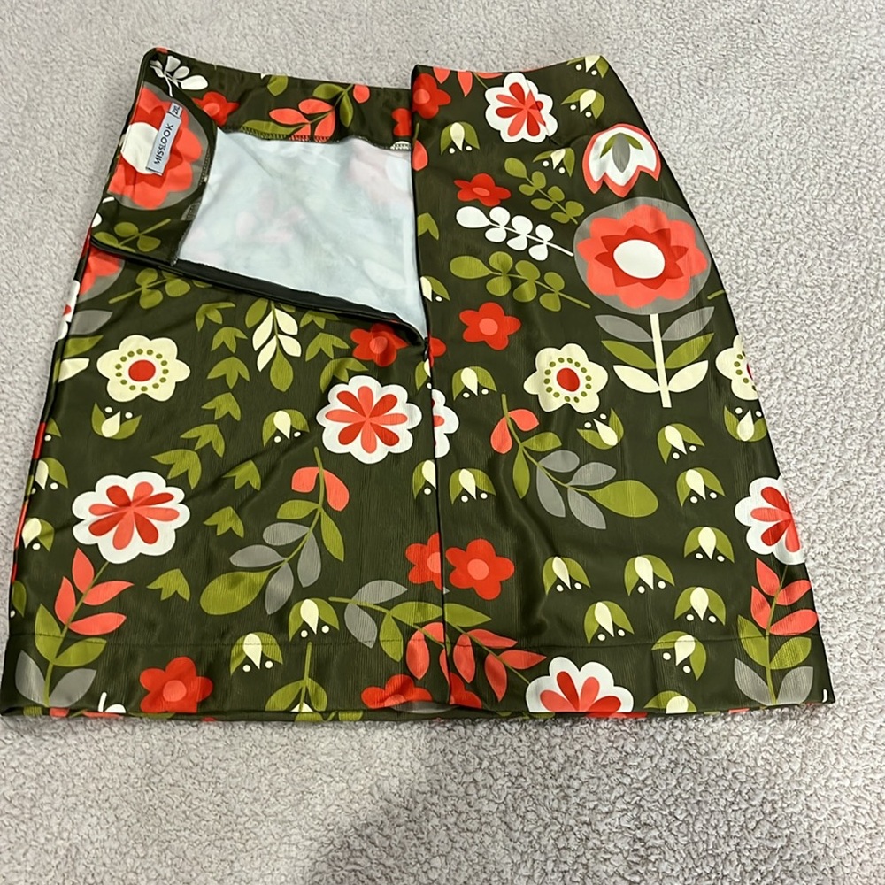 MISSLOOK Floral Green Skirt Size 2XL Great Pre-Owned Condition - Picture 3 of 5
